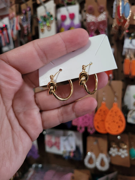 18k Nudo hoops, studs and necklace