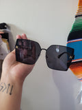H metal frame sunnies