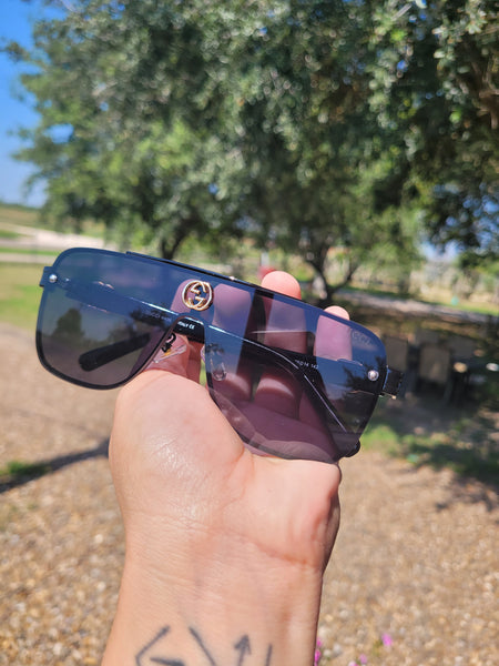 G print branded sunnies