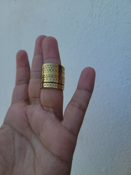 Lou 18k branded rings