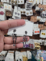 Skeleton studs