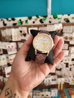 Lou watch brown band with box