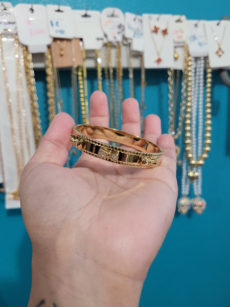 18k plated bow bangel
