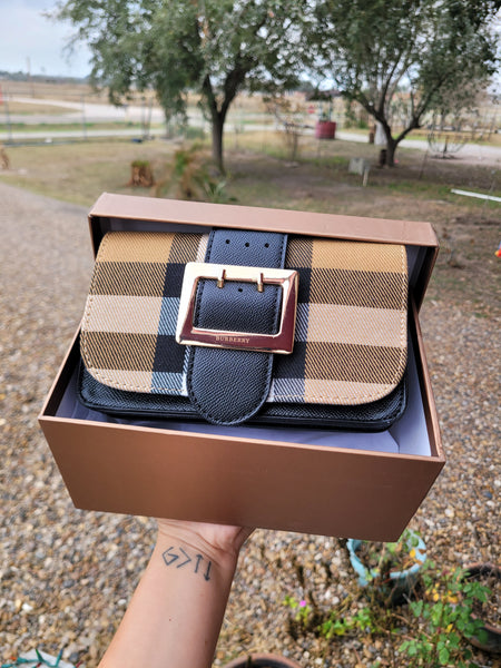 Burb crossbody with box