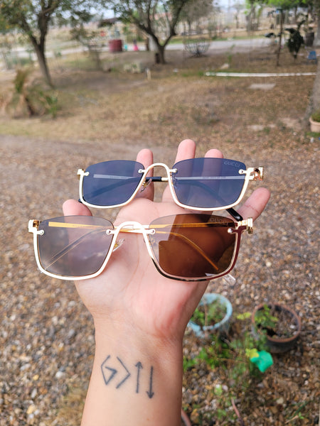 G branded sunnies