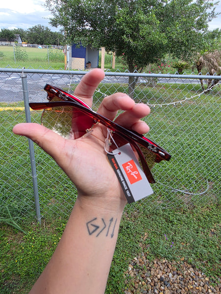 Ray branded sunnies with dust bag