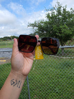 H branded sunnies with dust bag