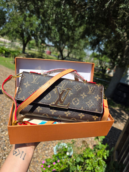 Lou rectangle crossbody with box and dust bag