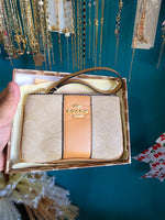 Co wristlets with box