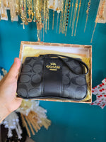 Co wristlets with box