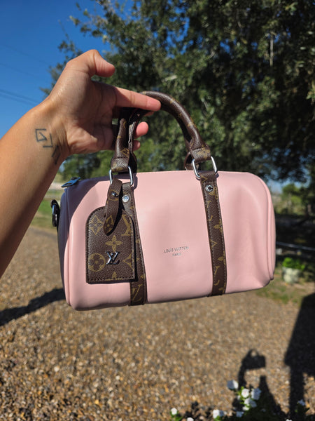 Lou speed blush/brown trim with crossbody strap