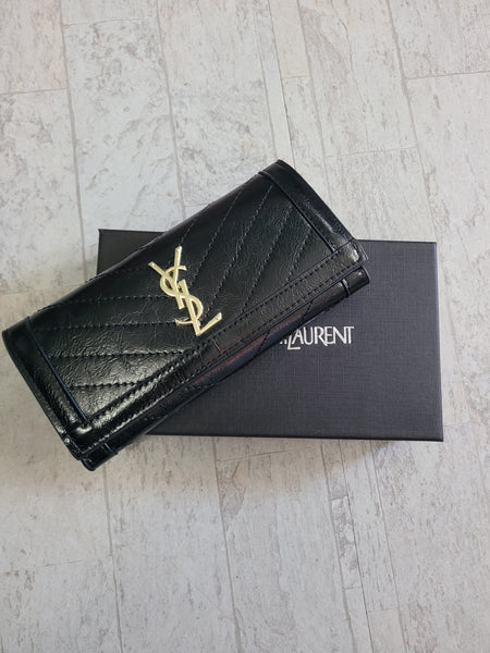 Y wallet with box