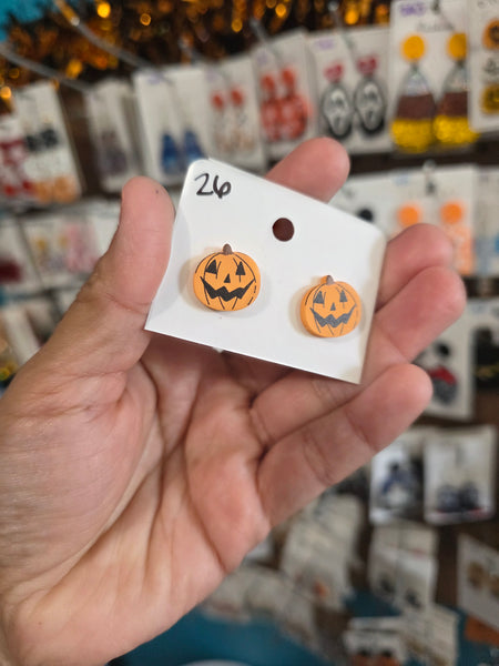 Jack o lanter pumpkin polyclay studs #26
