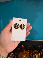 R9und tiger striped 18k plated hollow studs #501