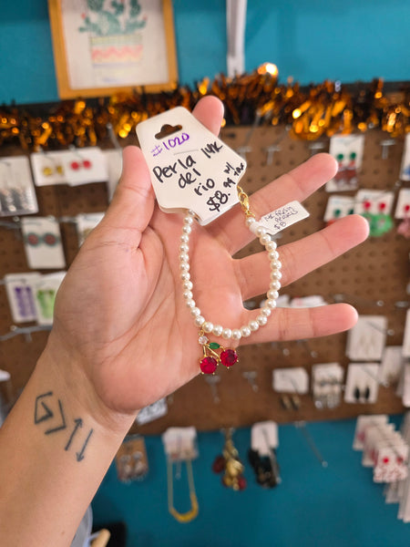 Perla del rio 14k plated bracelet #1020