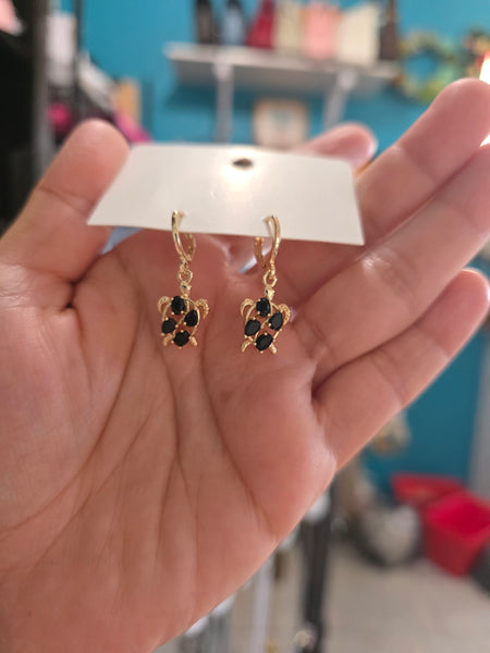 14k plated turtle huggies