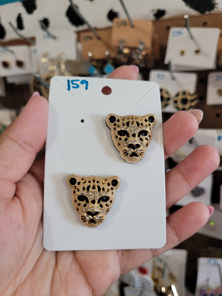 Leopard face studs #159