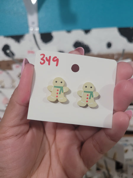 Gingerbread studs #349