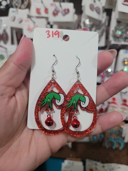 Grinch teardrops 319