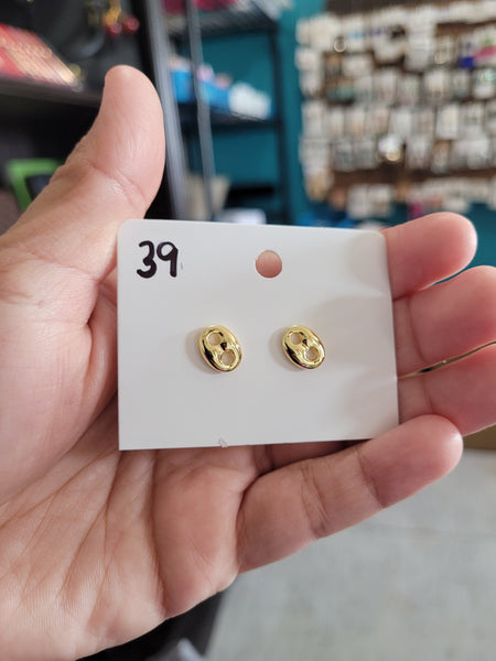 Pignose 18k studs #39
