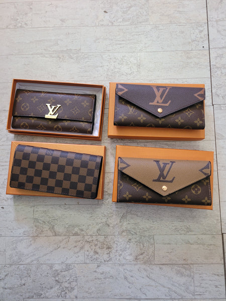 Lou wallets with box